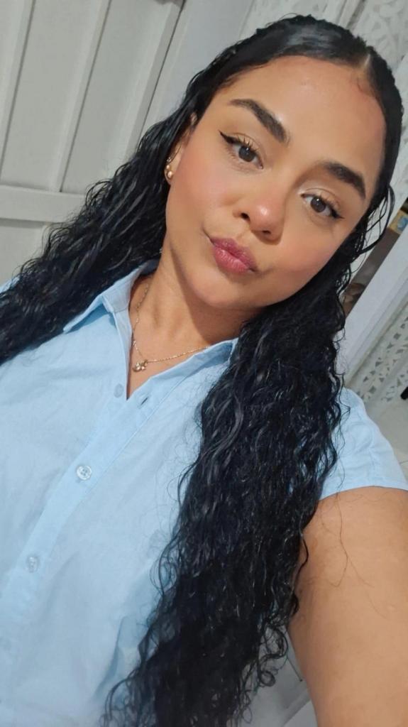 603981547: Chica busca chico en Barcelona