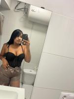 631640874: Chica busca chico en Barcelona
