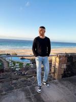 604129634: Chico busca chica en Barcelona