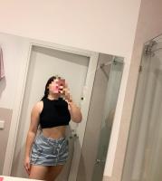 613215666: Chica busca chico en Barcelona