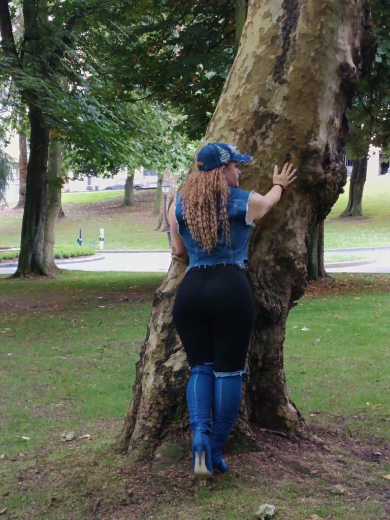 Chica busca chico en Asturias: 