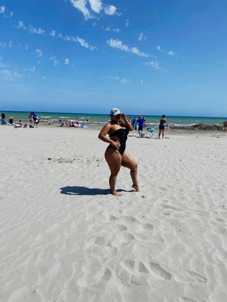Chica busca chico en Cádiz: 