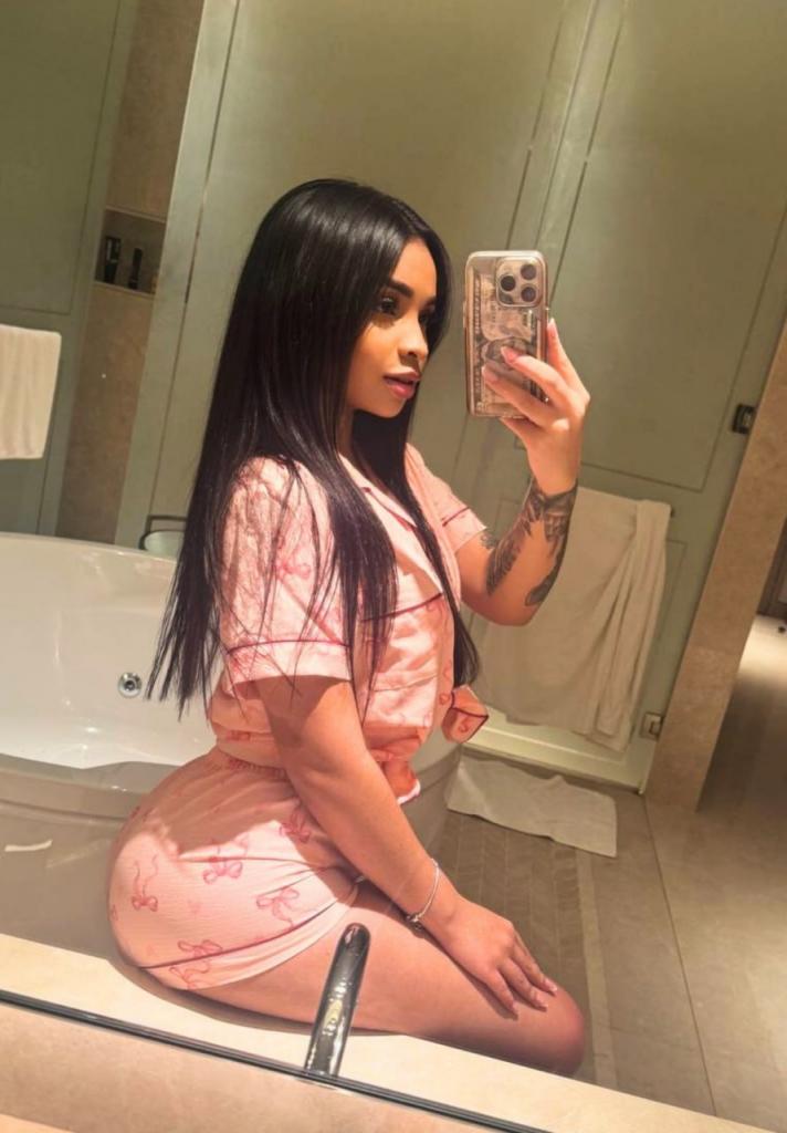 611287457: Chica busca chico en Mallorca