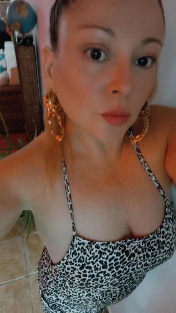 Chica busca chico en Cádiz: 