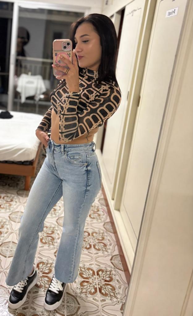 Chica busca chico en Alicante: Chica busca chico