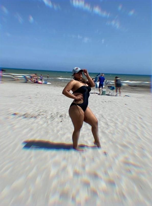 633149888: Chica busca chico en Cádiz