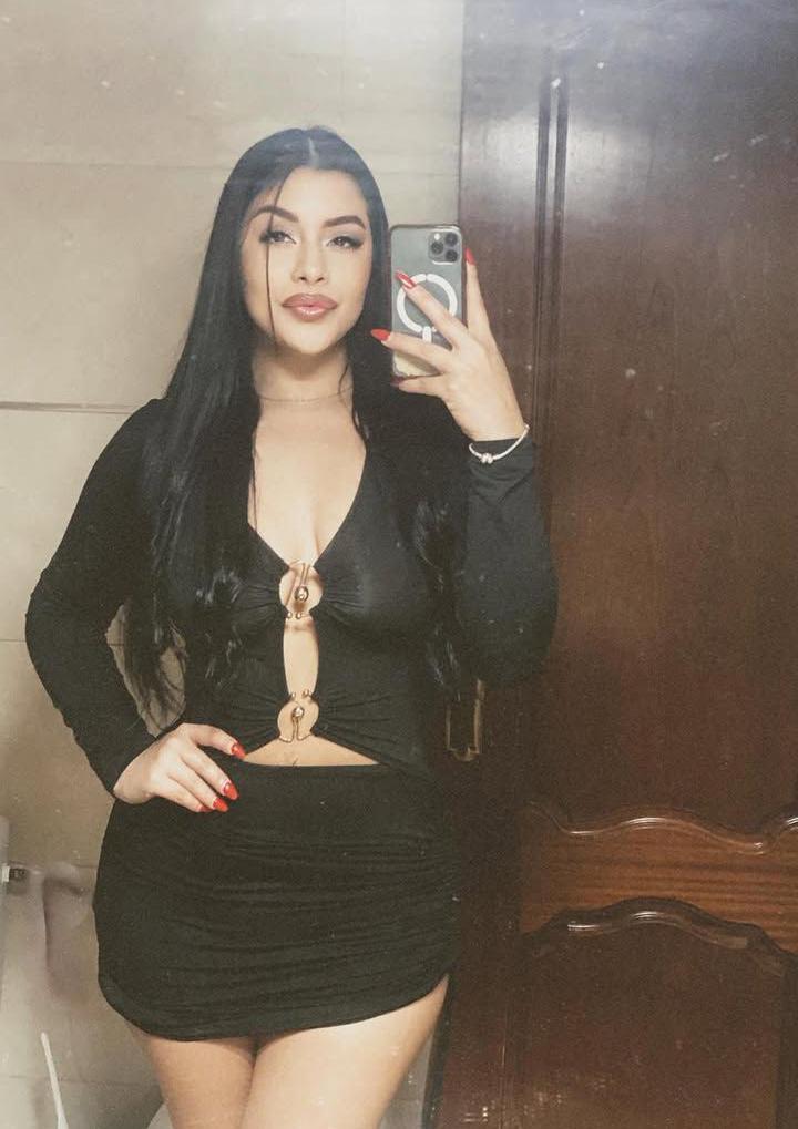 645564007: Chica busca chico en Barcelona