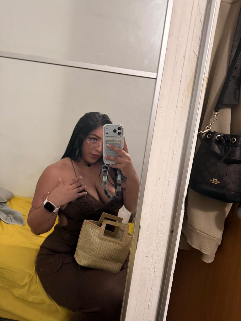 Chica busca chico en Ibiza: 