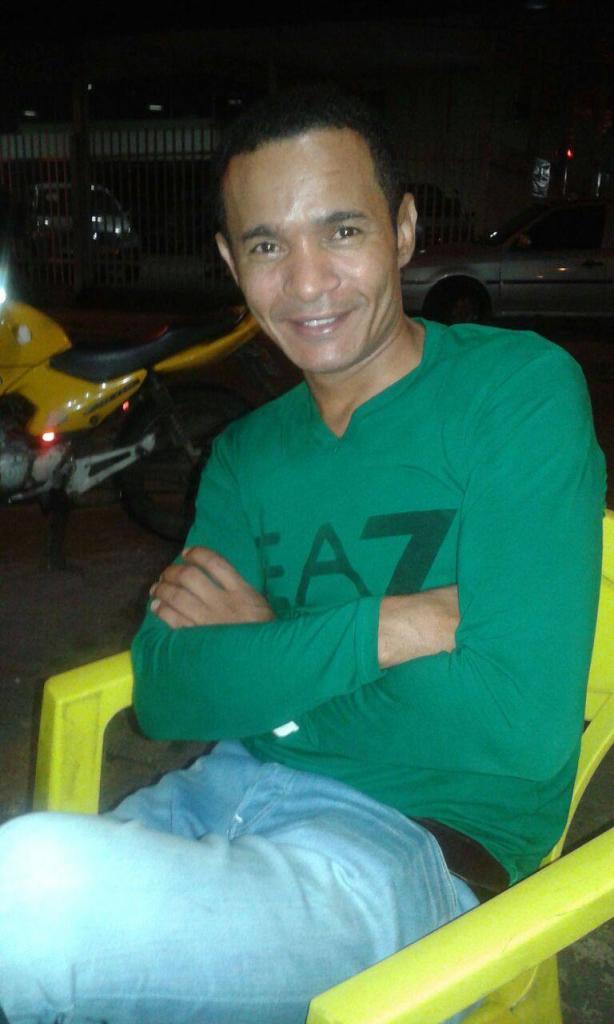 Chico busca chica en Huelva: 