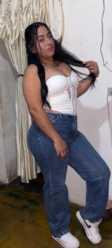 643987313: Chica busca chico en Alicante