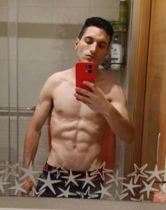 695995938: Chico busca chica en Barcelona