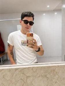 611242134: Chico busca chica en Madrid