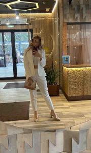 614456769: Chica busca chico en Pontevedra