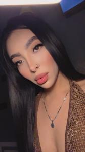 670372844: Chica busca chico en Málaga