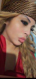 672340285: Chica busca chico en Barcelona