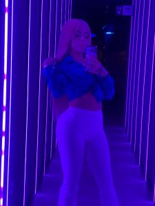 743096056: Chica busca chico en Sevilla