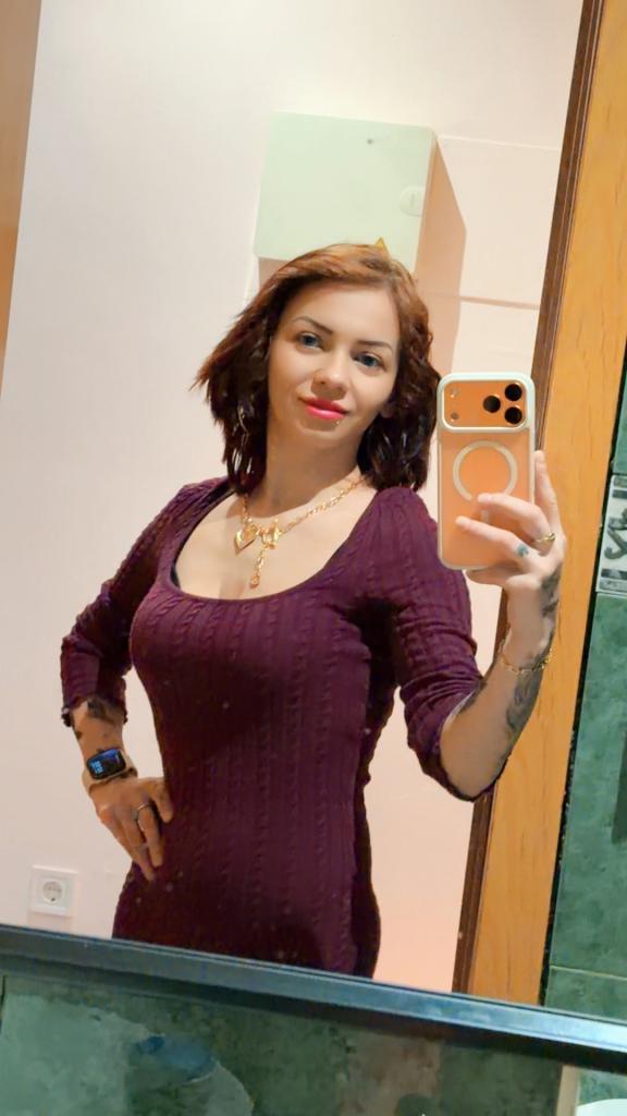 Chica busca chico en Alicante: Chica busca chico