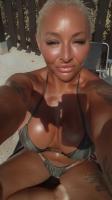 613923830: Chica busca chico en Alicante