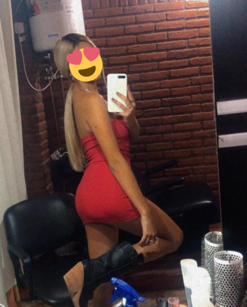 Chica busca chico en Menorca: 
