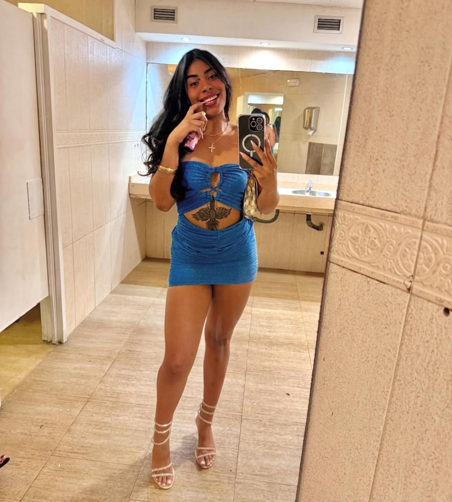 695323488: Chica busca chico en Lugo