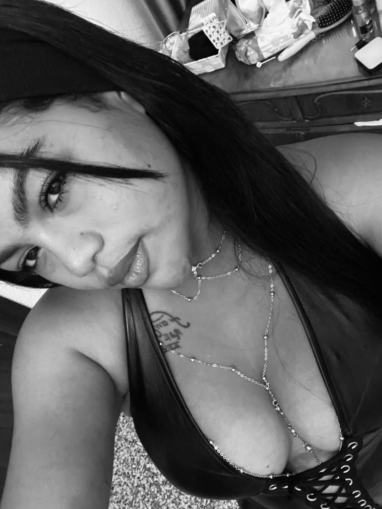 Chica busca chico en Cádiz: 