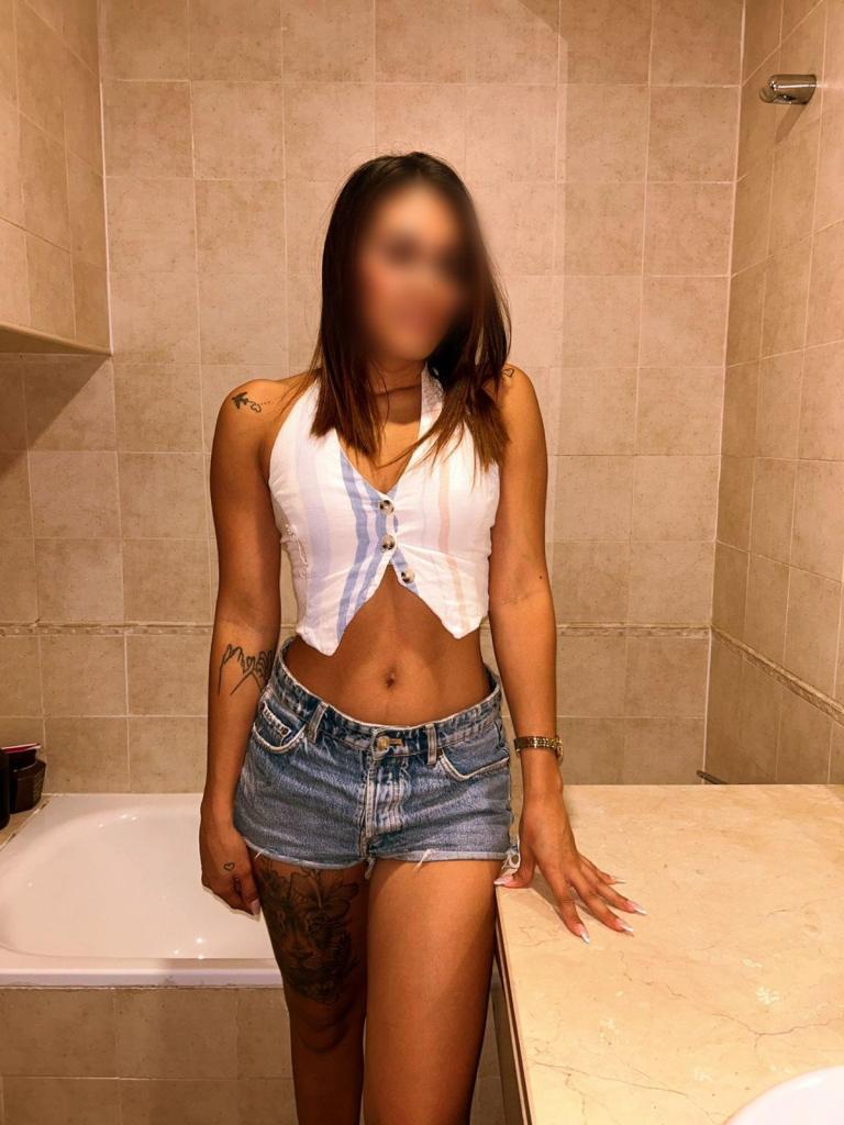 Chica busca chico en Almería: 