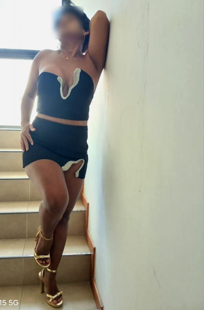 Chica busca chico en Tenerife: 