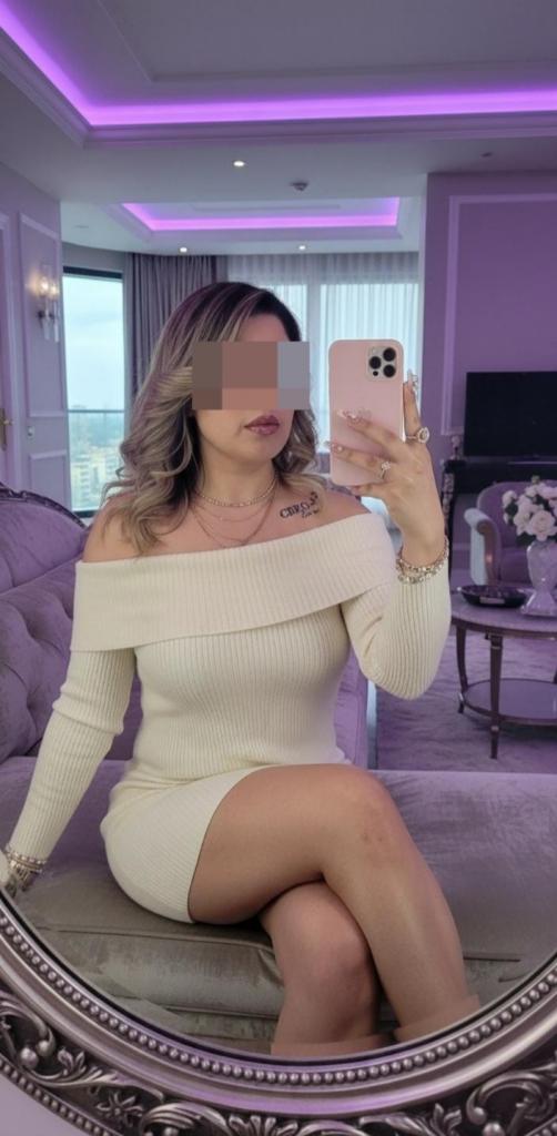 Chica busca chico en Ibiza: 