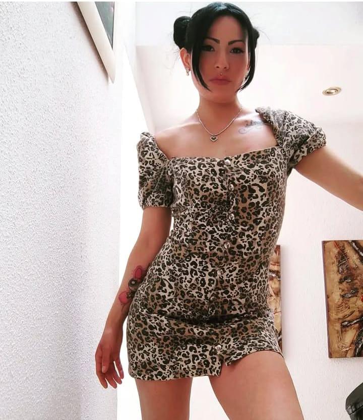 671062408: Chica busca chico en Barcelona