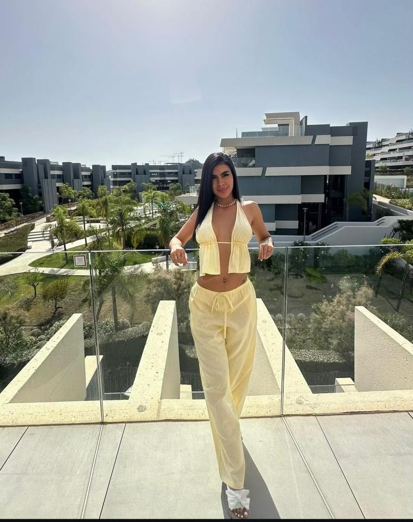 610912997: Chica busca chico en Madrid