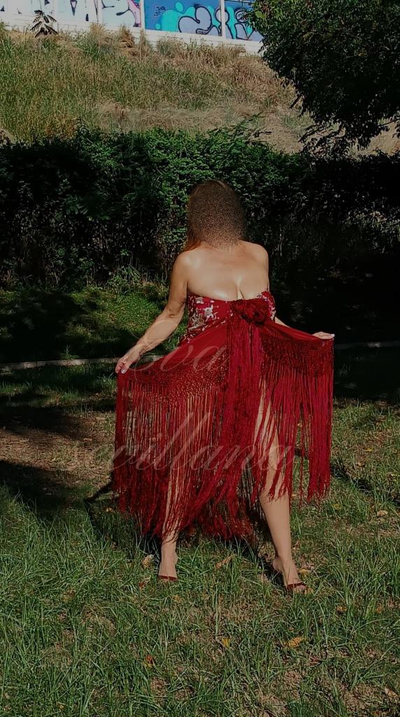 Chica busca chico en Sevilla: 