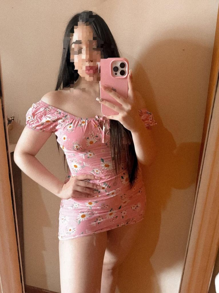 643978028: Chica busca chico en Barcelona