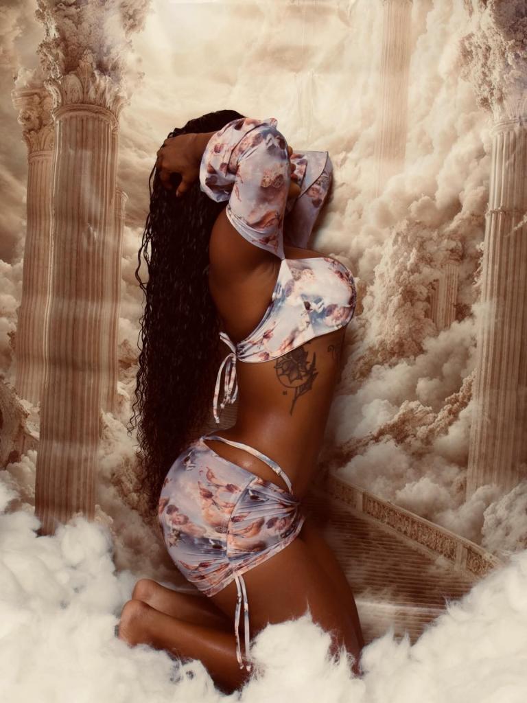 Chica busca chico en Almería: 