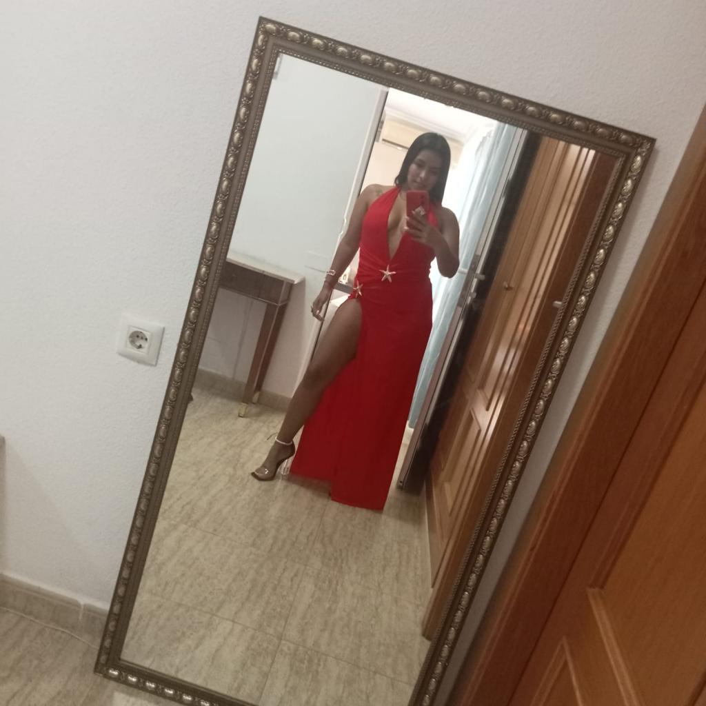 Chica busca chico en Ibiza: 