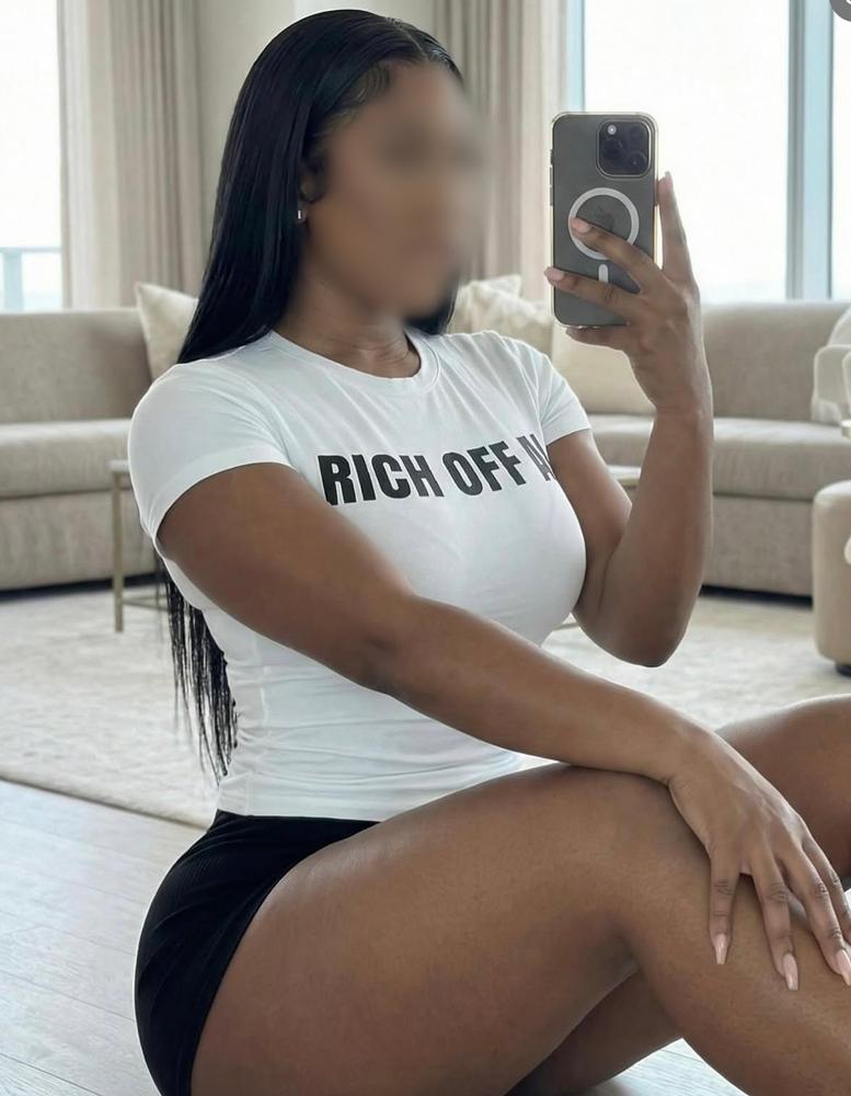 Chica busca chico en Sevilla: 