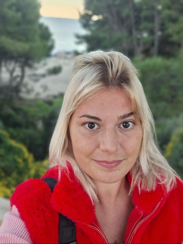 617688313: Chica busca chico en Tarragona