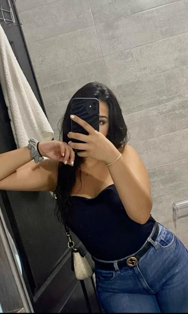 Chica busca chico en Ibiza: 