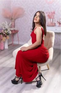 631757288: Chica busca chico en Barcelona