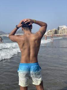 642161060: Chico busca chica en Las Palmas