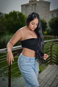 612209066: Chica busca chico en Sevilla
