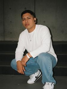 632199217: Chico busca chica en Sevilla