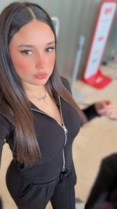 674624205: Chica busca chico en Barcelona