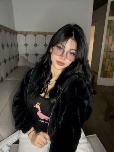 663582673: Chica busca chico en Murcia