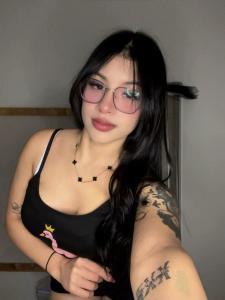 663582673: Chica busca chico en Murcia