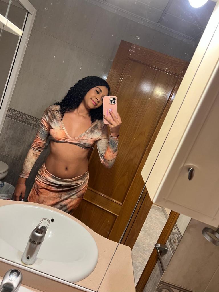 Chica busca chico en Murcia: Chica busca chico