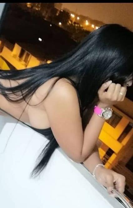 Chica busca chico en Granada: 