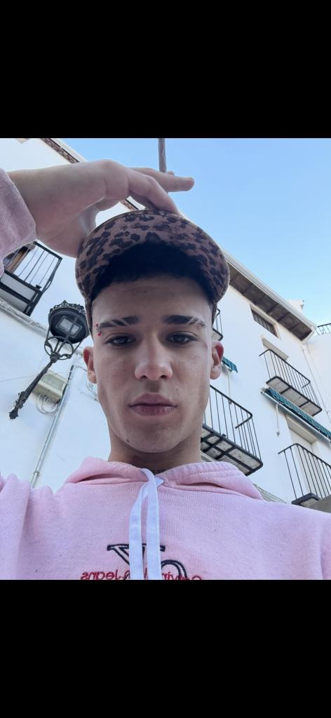 Chico busca chica en Málaga: 