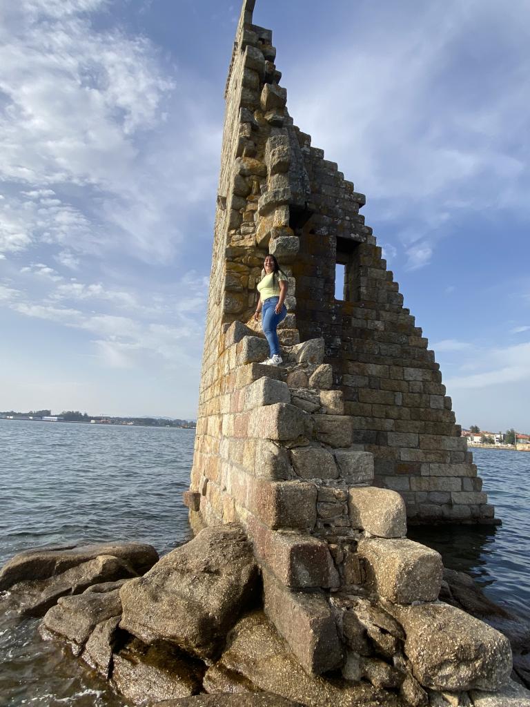 624541951: Chica busca chico en Pontevedra