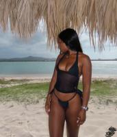 603366192: Chica busca chico en Gerona