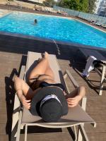 614788366: Chica busca chico en Madrid